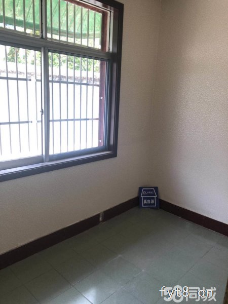 特价房源 市政府西边一点公正处院后计省委家属院!