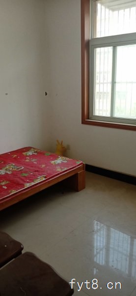 北苑小区,简装三室两厅78万**户,产证满五唯一可以按揭贷款